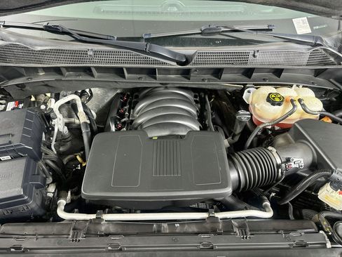 Used 2020 GMC Sierra 1500 SLT RWD image 32