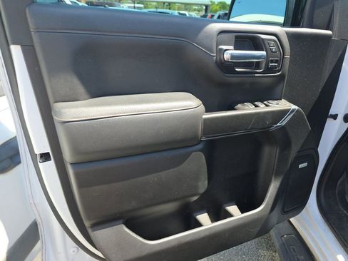 Used 2021 GMC Sierra 1500 AT4 w/ AT4 Premium Package AWD/4WD image 8