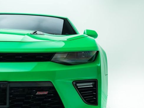 Used 2017 Chevrolet Camaro SS image 7