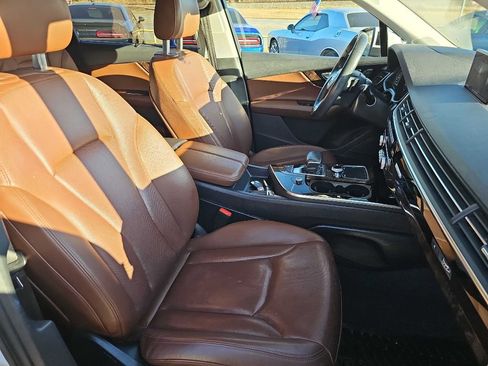 Used 2018 Audi Q7 3.0T Prestige w/ Prestige Package image 19