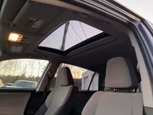 Used 2015 Toyota RAV4 XLE image 15