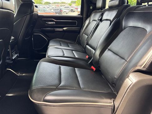 Used 2019 RAM 1500 Laramie AWD/4WD image 14