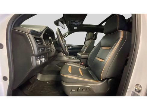 Used 2024 GMC Yukon XL AT4 w/ AT4 Premium Package AWD/4WD image 12