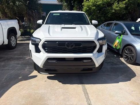 Certified 2026 Toyota Tacoma TRD Sport AWD/4WD image 10