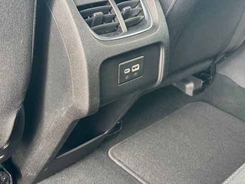 Used 2025 Chevrolet Blazer LT image 10