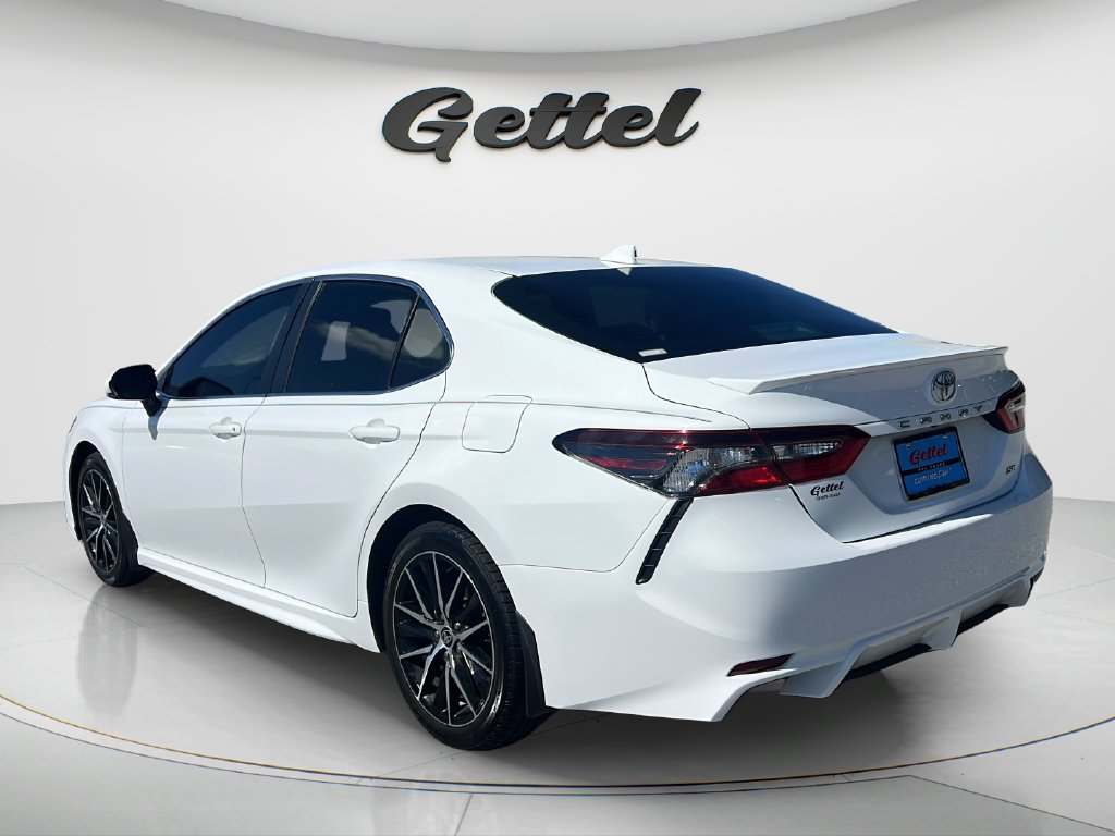 Used 2023 Toyota Camry SE FWD image 14