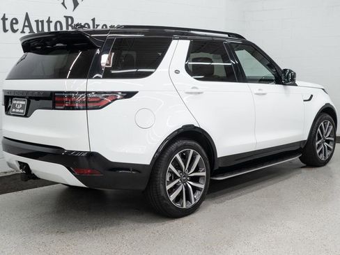 Used 2024 Land Rover Discovery Dynamic SE image 6