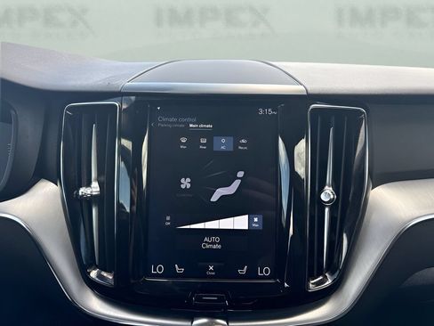 Used 2019 Volvo XC60 T6 Momentum w/ Premium Package AWD/4WD image 19