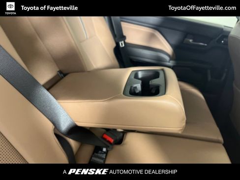 Used 2026 Toyota 4Runner Limited AWD/4WD image 9