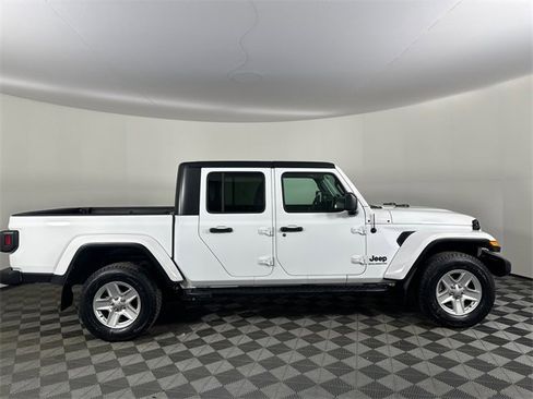 Certified 2023 Jeep Gladiator Sport image 10