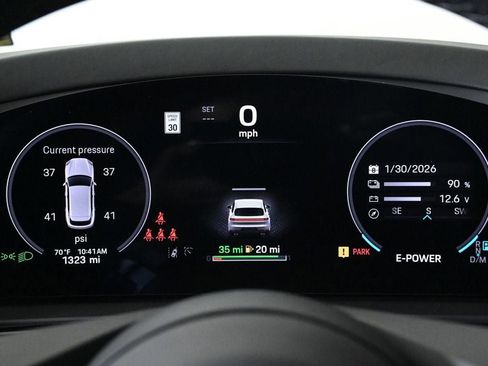 Certified 2025 Porsche Cayenne S image 15