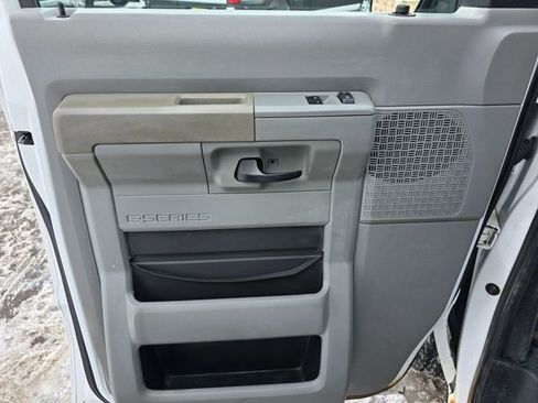 Used 2009 Ford E-150 and Econoline 150 Extended image 20