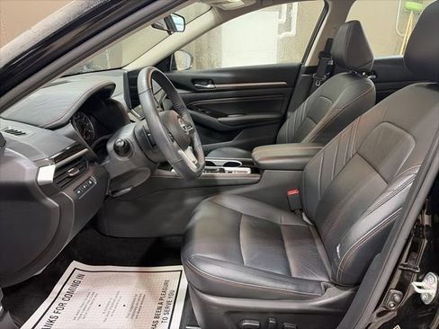 Used 2023 Nissan Altima 2.5 SR w/ SR Premium Package AWD/4WD image 11