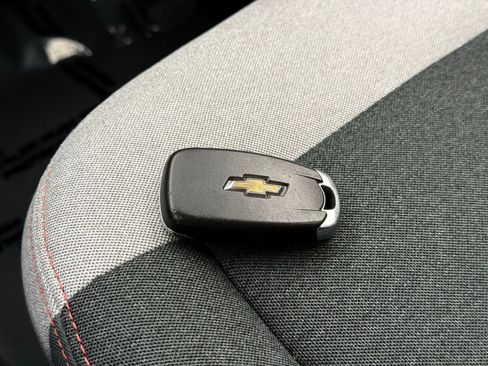 Used 2018 Chevrolet Bolt LT FWD image 40