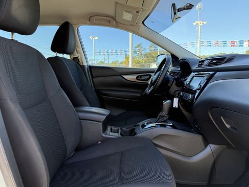 Used 2019 Nissan Rogue Sport S image 8
