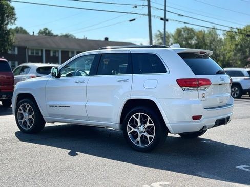 Used 2020 Jeep Grand Cherokee Overland AWD/4WD image 6