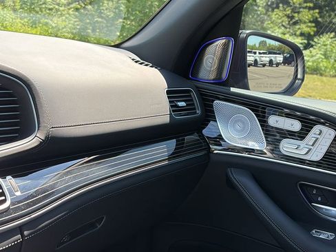 Used 2024 Mercedes-Benz Maybach GLS 600 4MATIC image 22