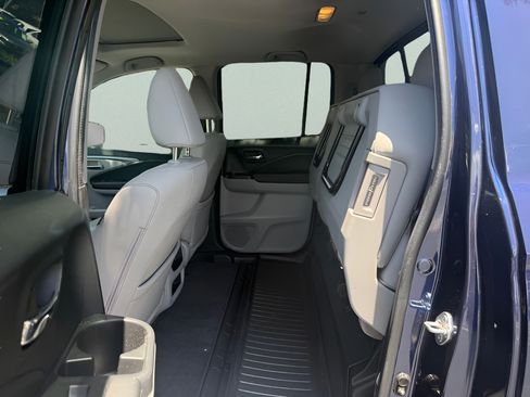 Used 2023 Honda Ridgeline RTL image 11