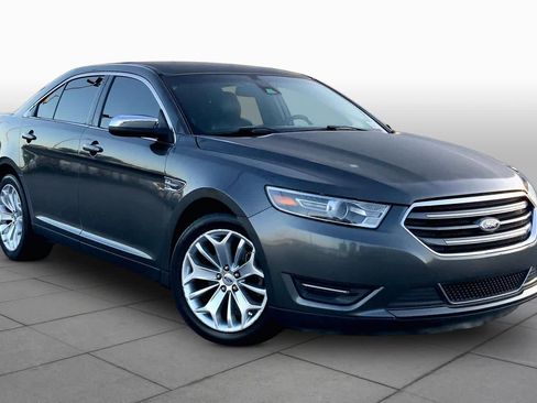 Used 2017 Ford Taurus Limited FWD image 3