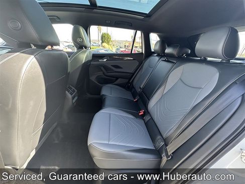Used 2025 Volkswagen Tiguan SE R-Line AWD/4WD image 15