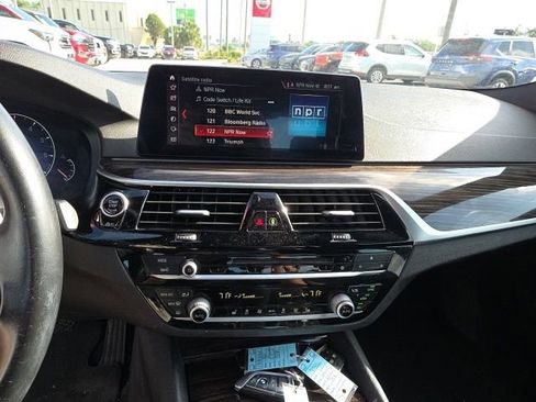 Used 2019 BMW 540i w/ Executive Package RWD image 18