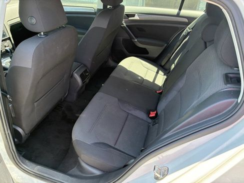 Used 2019 Volkswagen e-Golf SE w/ Driver Assistance Package FWD image 17