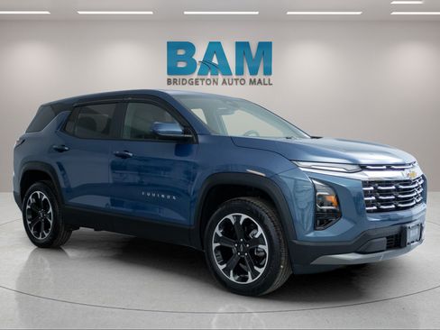 Used 2025 Chevrolet Equinox LT w/ Safety and Technology Package FWD image 1
