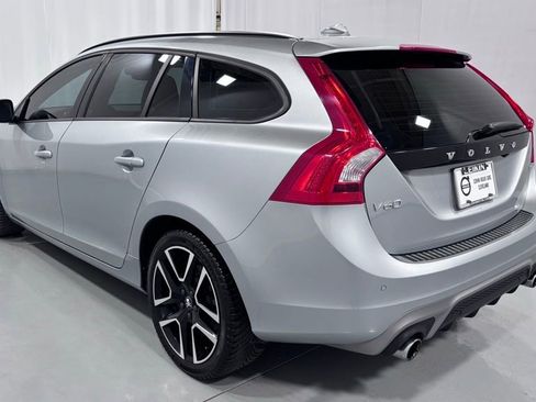 Used 2018 Volvo V60 T5 Dynamic w/ Vision Package FWD image 8