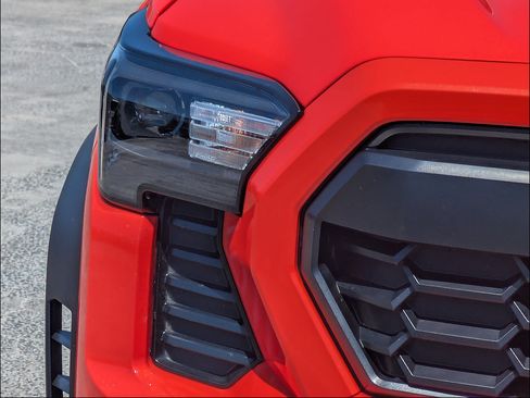 Used 2024 Toyota Tacoma TRD Off-Road AWD/4WD image 10