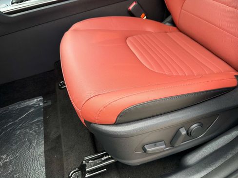 New 2026 Kia Sportage SX FWD image 16