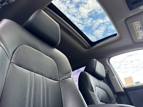 Used 2023 Honda HR-V EX-L image 18