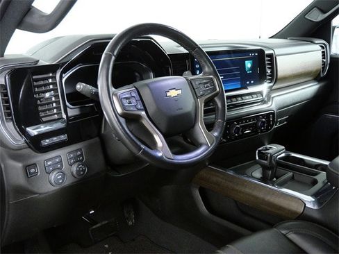 Used 2023 Chevrolet Silverado 1500 High Country w/ Technology Package image 18