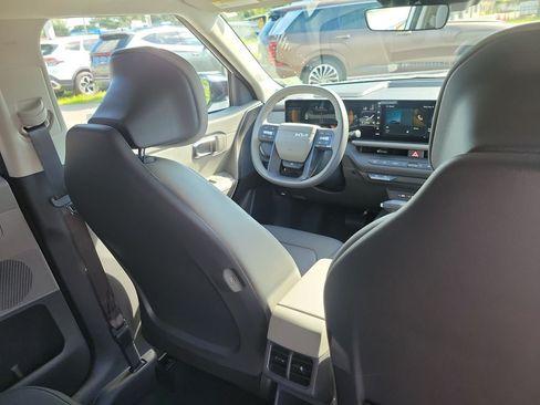 New 2027 Kia Seltos EX FWD image 13
