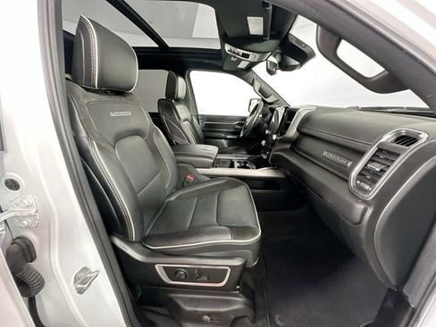Used 2024 RAM 1500 Laramie AWD/4WD image 30