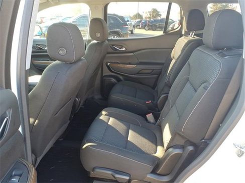 Used 2022 GMC Acadia SLE w/ Driver Convenience Package image 11