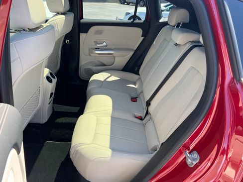Used 2026 Mercedes-Benz GLA 250 4MATIC image 19