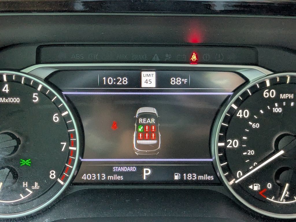 Used 2025 Nissan Pathfinder SL FWD image 27