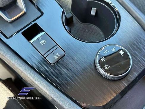 Used 2024 Nissan Rogue SV AWD/4WD image 34