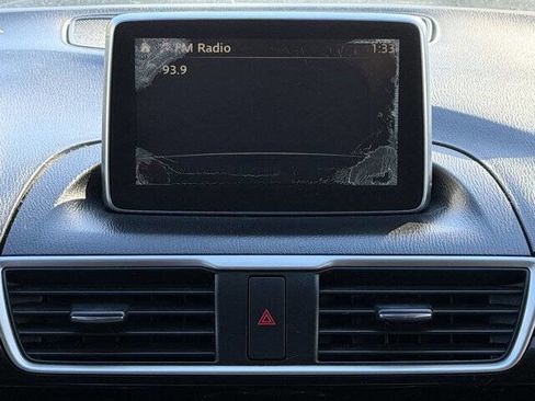 Used 2016 MAZDA MAZDA3 i Sport image 16