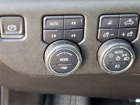 Used 2023 Chevrolet Silverado 1500 LTZ w/ Z71 Off-Road Package image 20