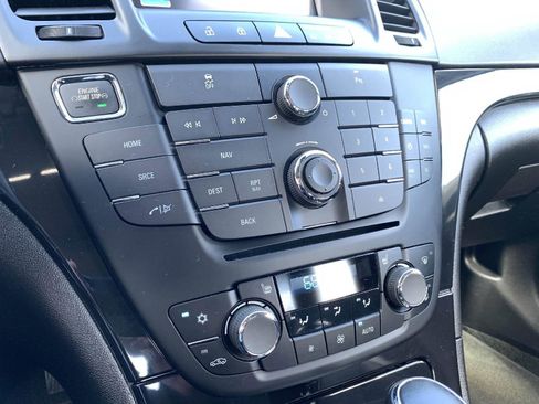 Used 2012 Buick Regal Premium image 22