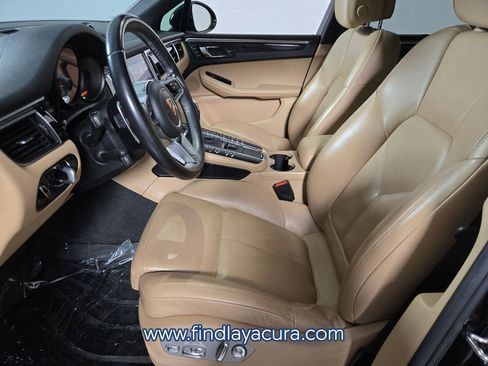 Used 2018 Porsche Macan S image 13