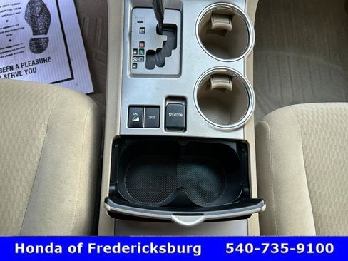 Used 2010 Toyota Highlander SE image 42