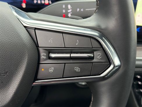 Used 2025 Chevrolet Suburban LT w/ Comfort Package image 26