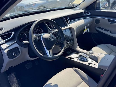 New 2025 INFINITI QX50 Luxe image 7