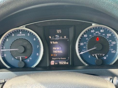 Used 2017 Toyota Camry LE FWD image 19
