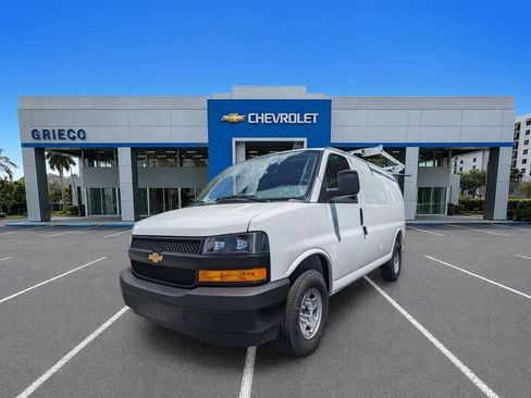 Used 2025 Chevrolet Express 2500 w/ Driver Convenience Package RWD image 4