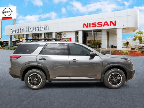 New 2025 Nissan Pathfinder Rock Creek image 5