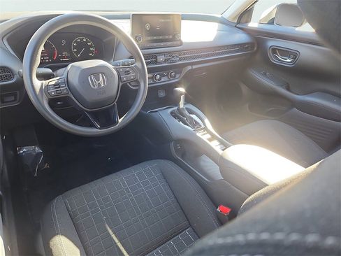 Certified 2024 Honda HR-V LX image 11