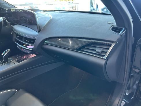 Used 2025 Cadillac CT5 V w/ Technology Package image 26